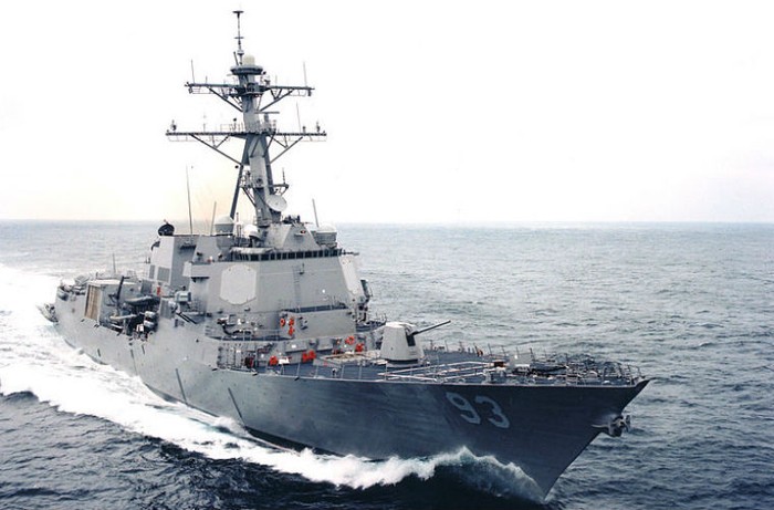 Theo thông báo từ Đại sứ quán Mỹ, tàu khu trục USS Chung-Hoon (DDG-93) và tàu cứu hộ USNS Salvor của Hải quân Mỹ sẽ bắt đầu các hoạt động trao đổi với Hải quân Nhân dân Việt Nam tại Đà Nẵng từ ngày 21-25/4/2013.
